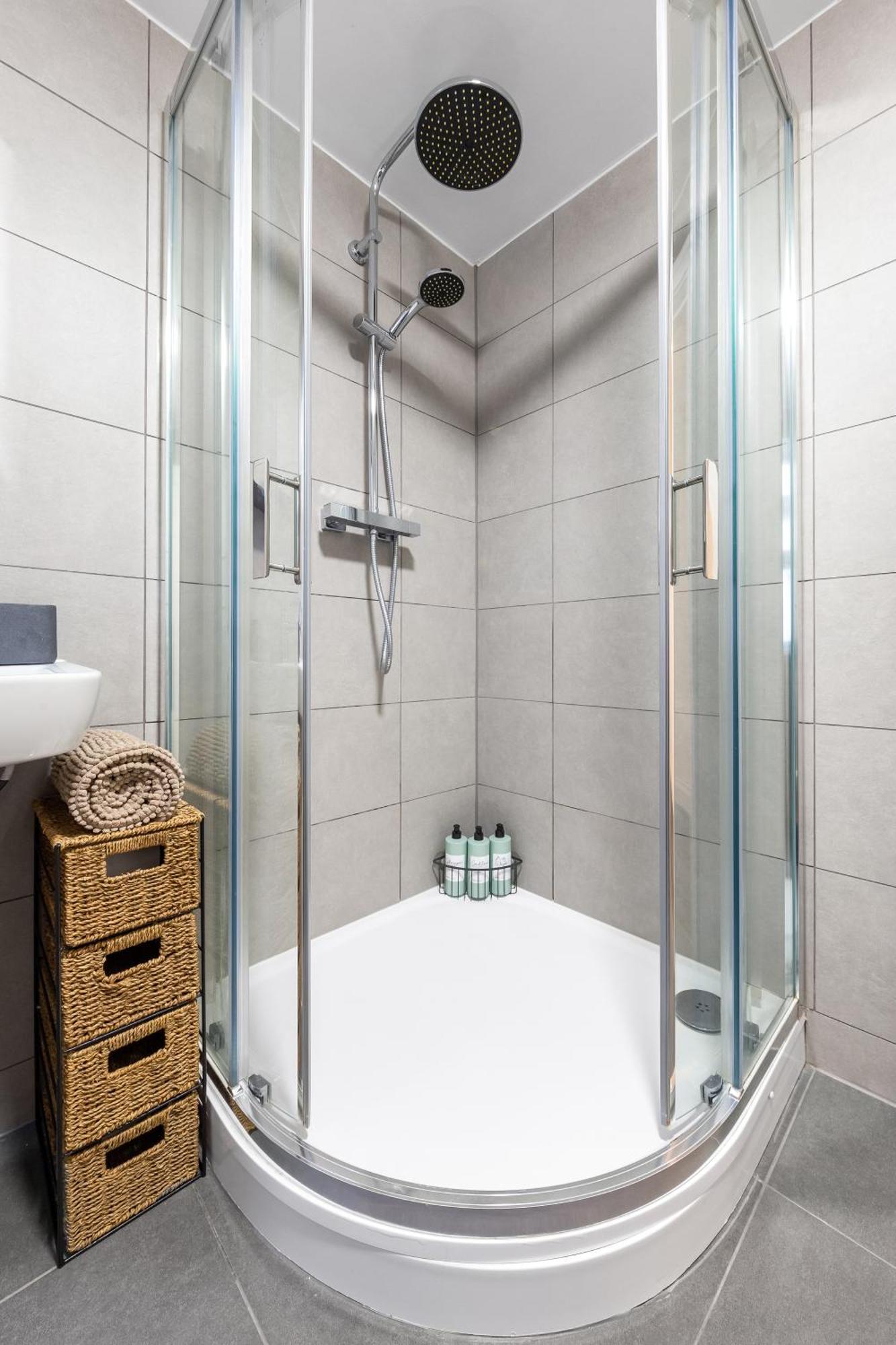 Apartment Modern Basement Stoke Newington London, Close To Transport London