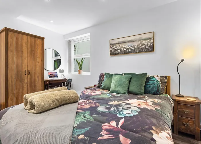 Modern Basement Apartment Stoke Newington London, Close To Transport