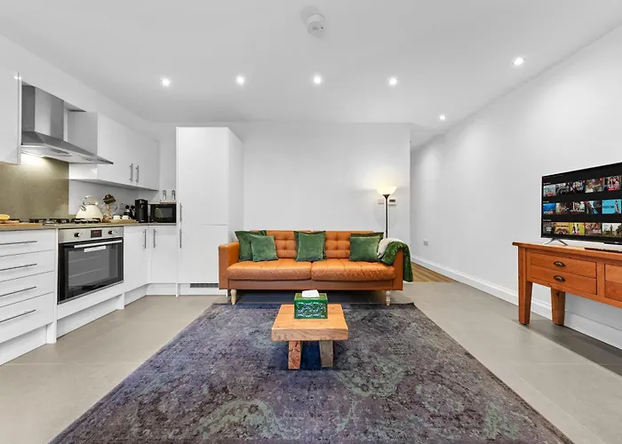 Modern Basement Apartment Stoke Newington London, Close To Transport
