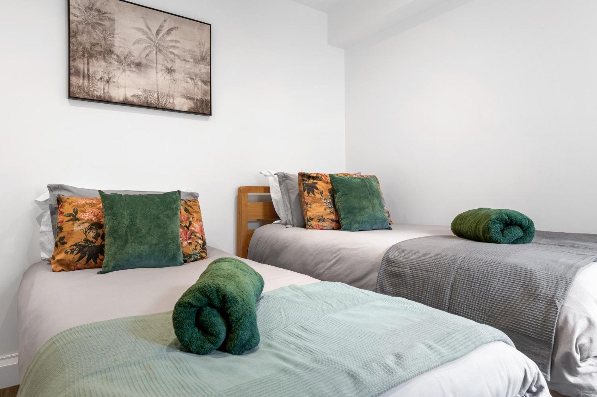 Modern Basement Stoke Newington London, Close To Transport Apartment