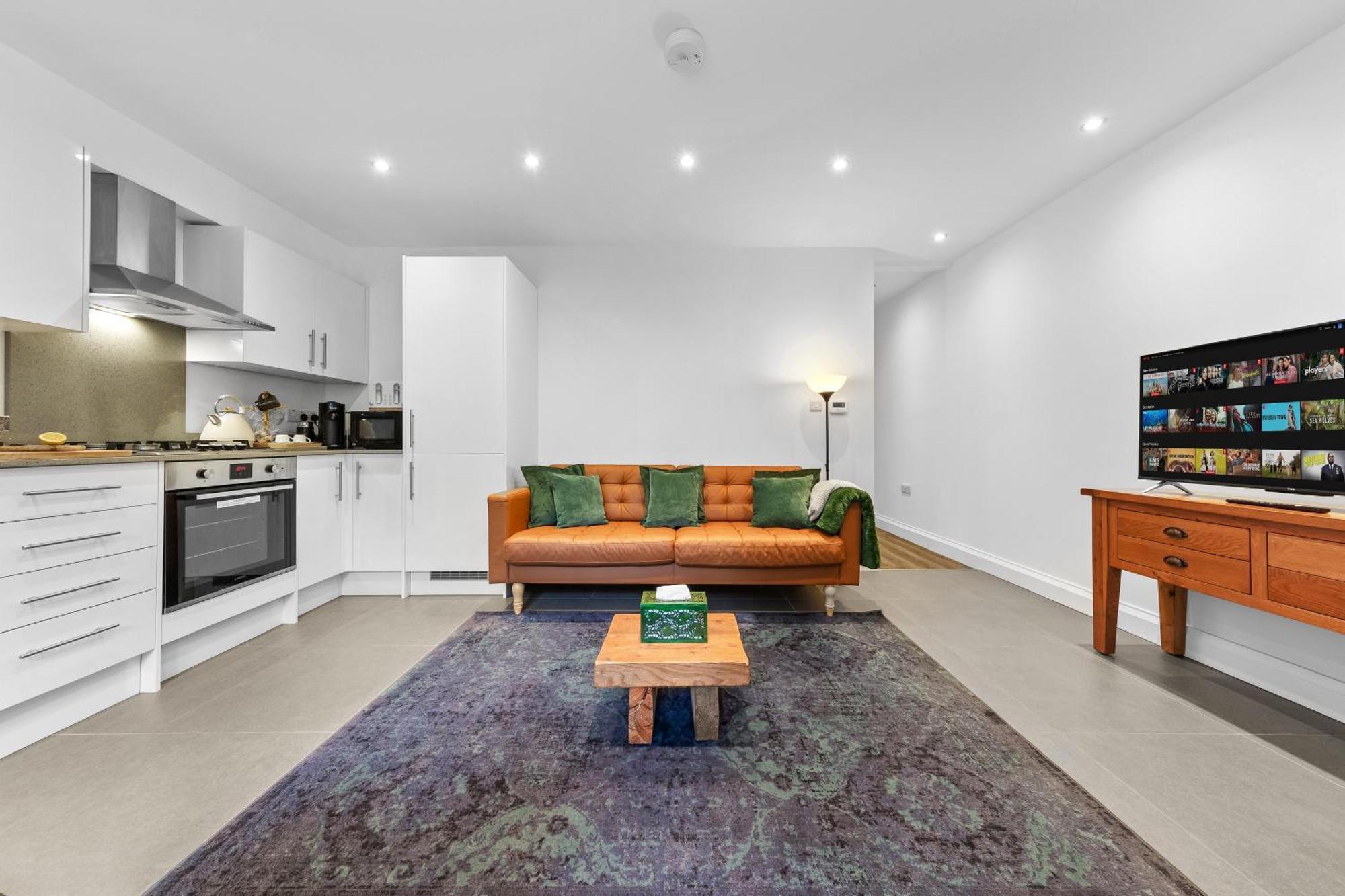 Modern Basement Stoke Newington London, Close To Transport Apartment *