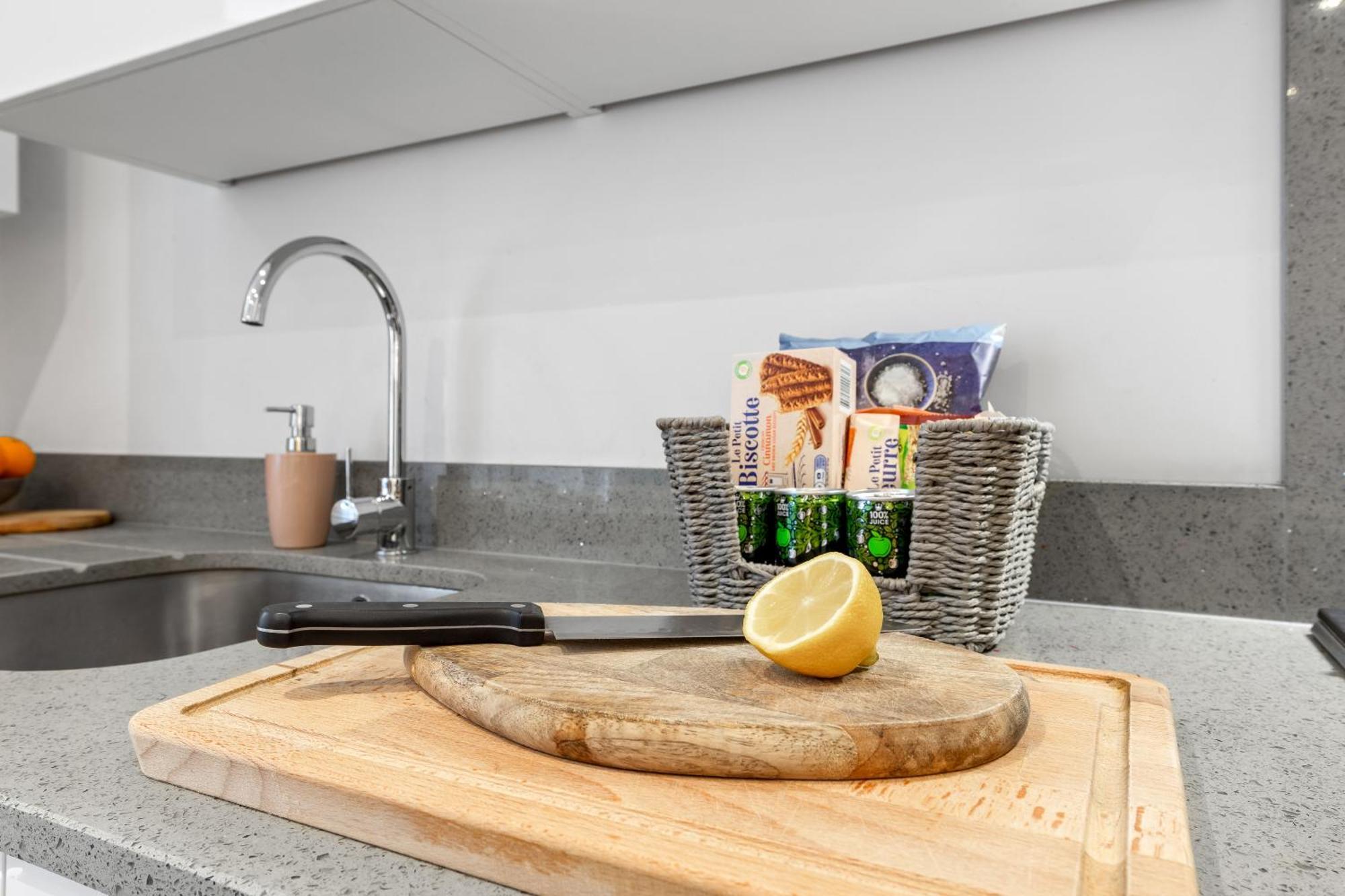 Apartment Modern Basement Stoke Newington London, Close To Transport *