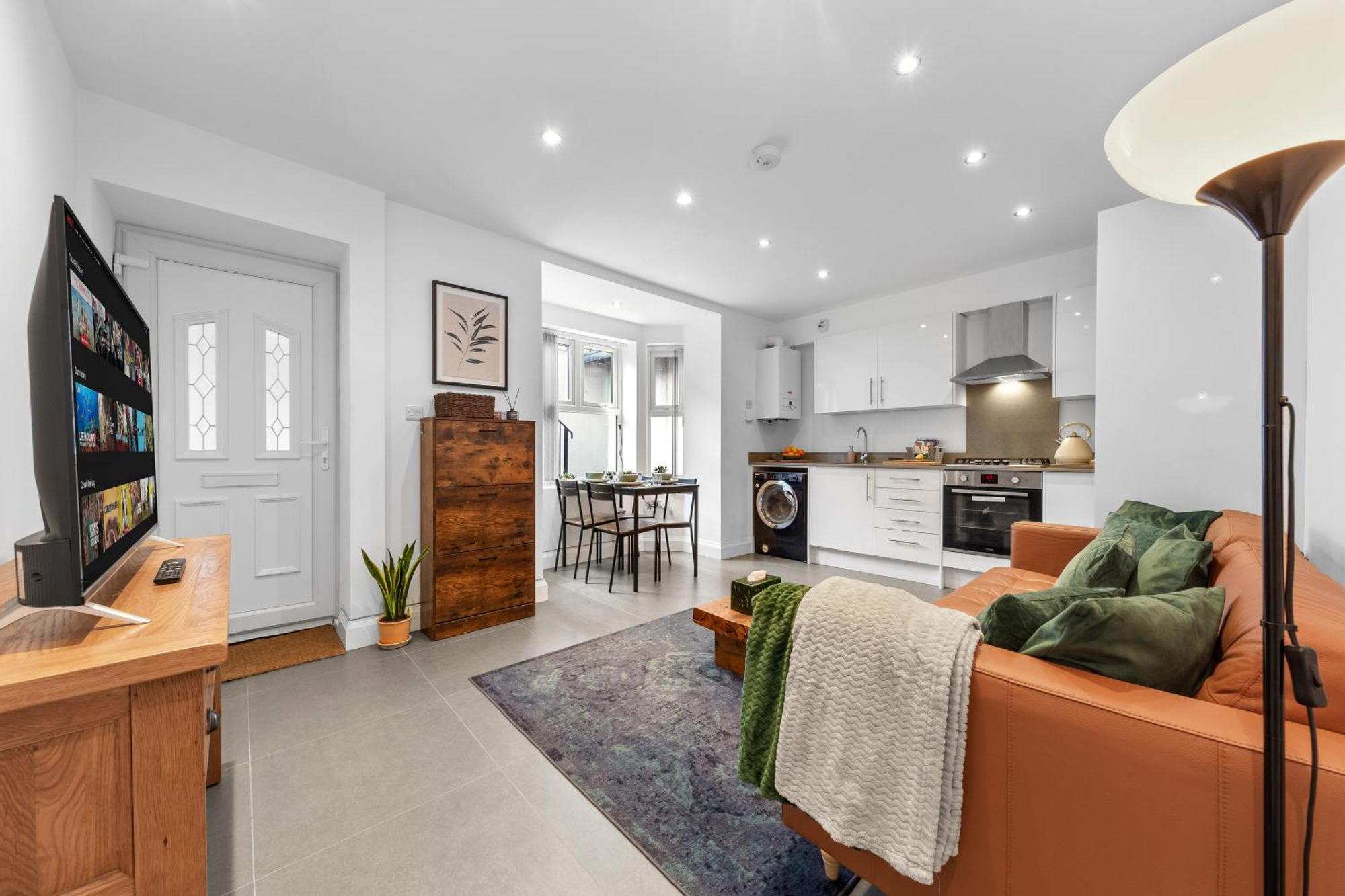 Apartment Modern Basement Stoke Newington London, Close To Transport London